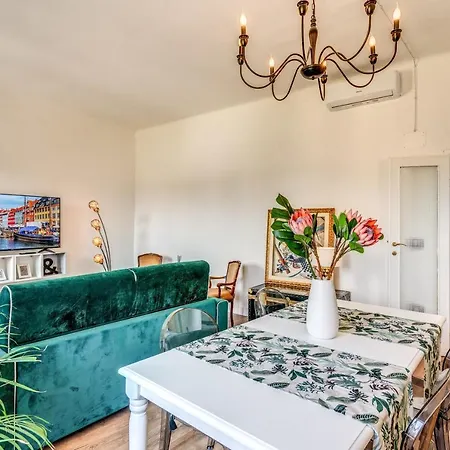 Aweshomeitaly - Park View Apartment *