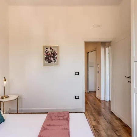 Aweshomeitaly - Park View Apartment