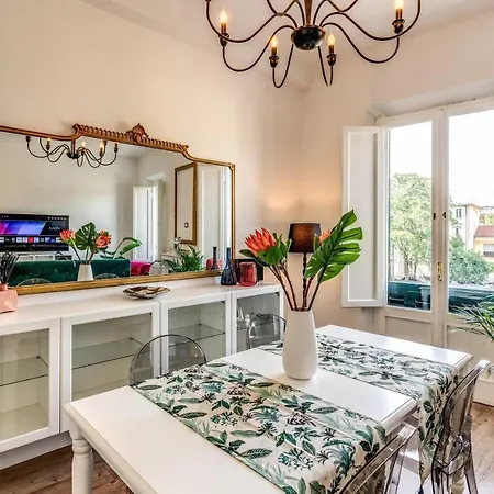 Aweshomeitaly - Park View Apartment *